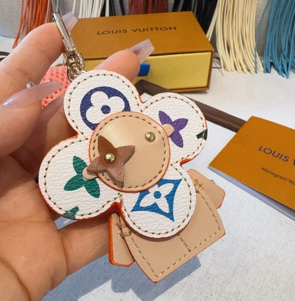 LV クローバーチャーム マルチ