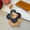LV クローバーチャーム ベージュ