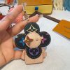 LV クローバーチャーム ベージュ