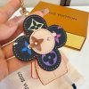 LV クローバーチャーム ベージュ