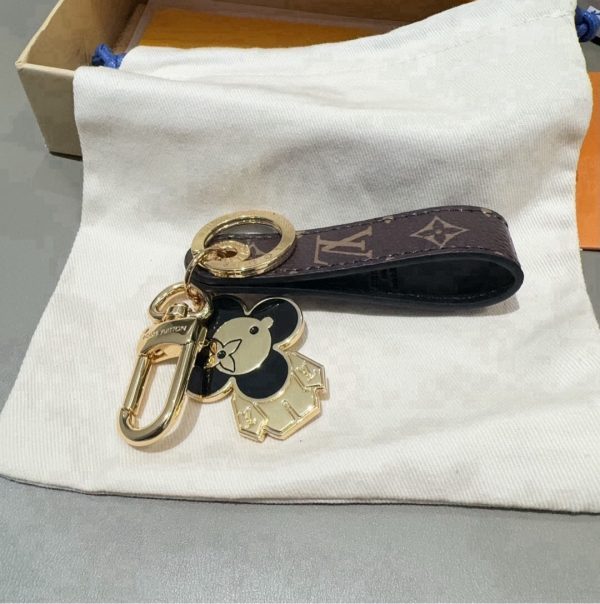 LV フラワーハードウェアチャーム マルチ