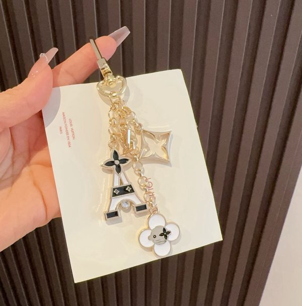 LV エッフェル塔チャーム シルバー