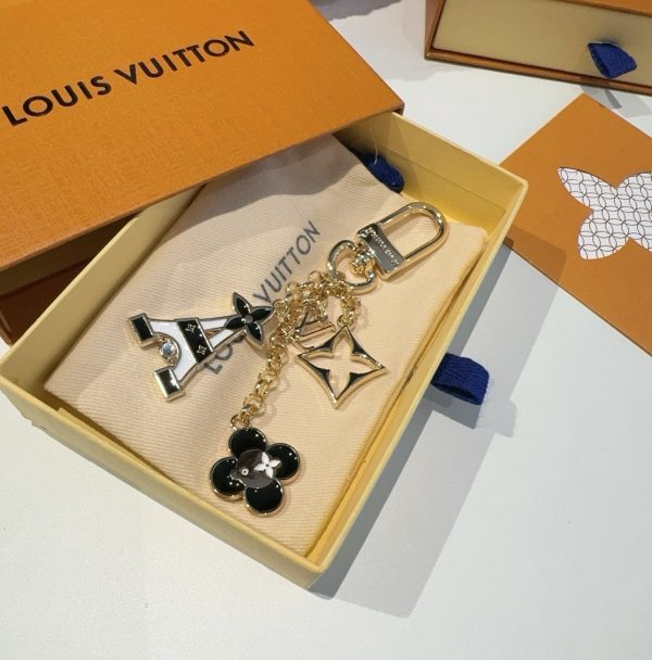 LV エッフェル塔チャーム シルバー
