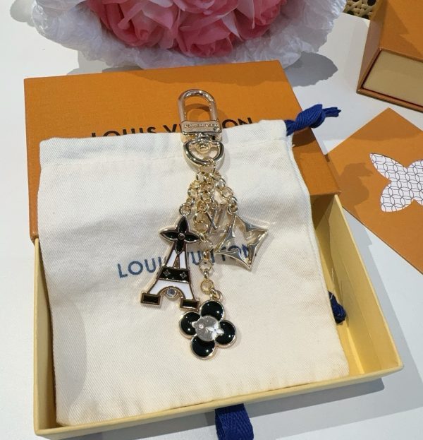 LV エッフェル塔チャーム シルバー