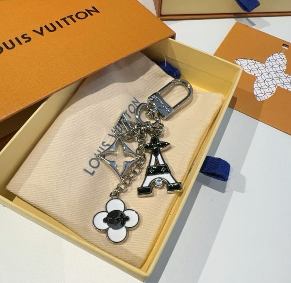 LV エッフェル塔チャーム シルバー