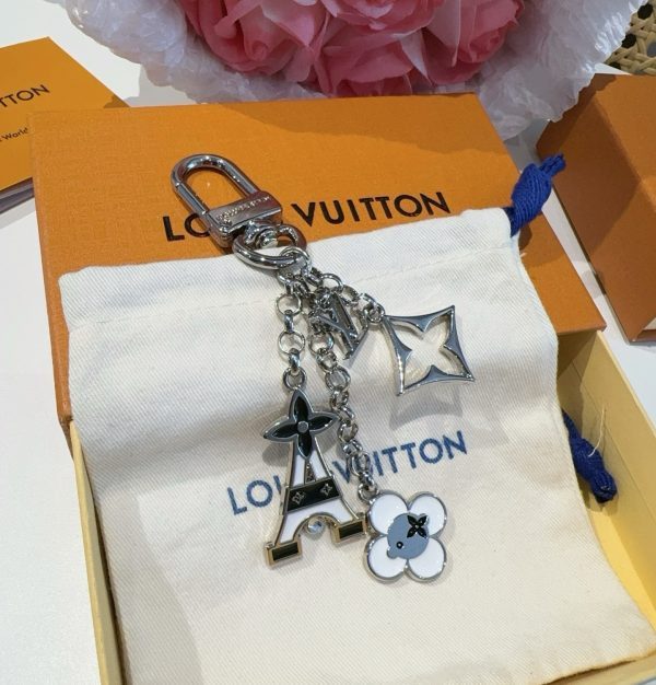 LV エッフェル塔チャーム シルバー
