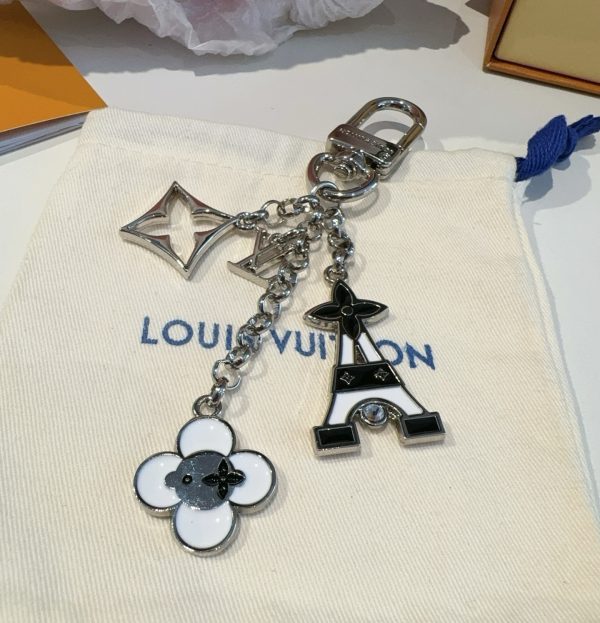 LV エッフェル塔チャーム シルバー