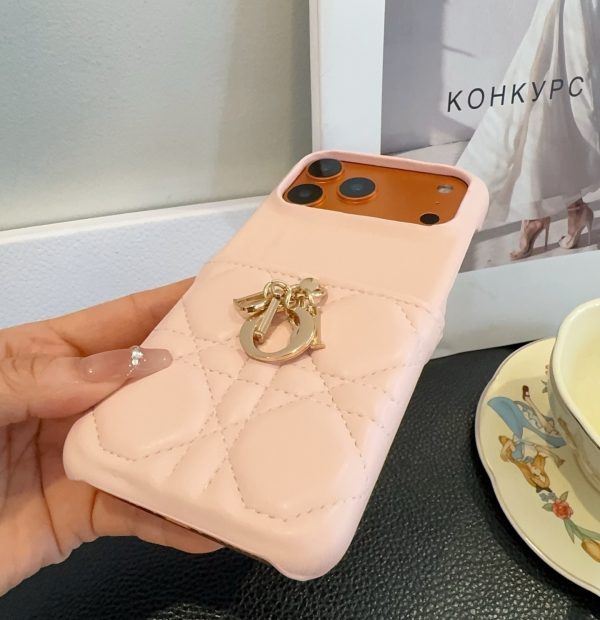 DIOR キルティングスマホケース ピンク