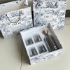 DIOR ボトル ホワイト