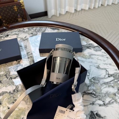 DIOR ボトル シルバー