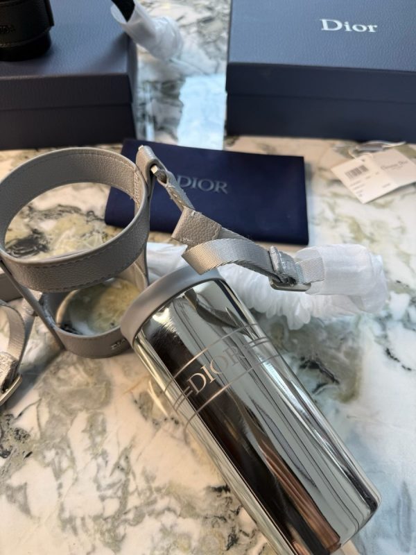 DIOR ボトル シルバー