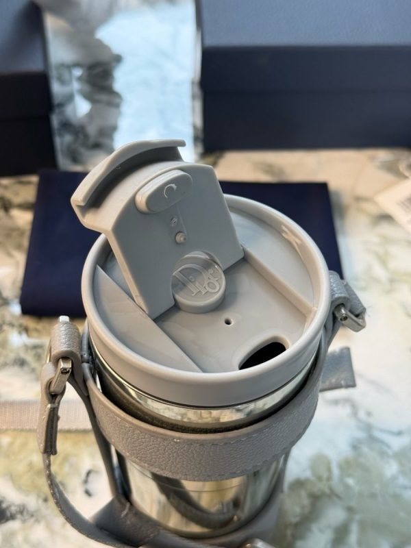 DIOR ボトル シルバー