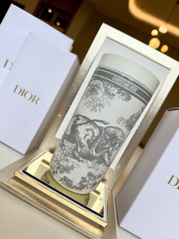 DIOR ボトル ベージュ