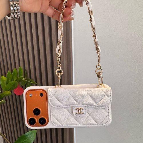 13434372642555460 CHANEL チェーン付きスマホケース ホワイト