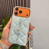 13434372669515419 CHANEL チェーン付きスマホケース ライトグリーン