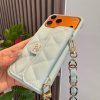 13434372675139809 CHANEL チェーン付きスマホケース ライトグリーン