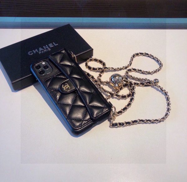 13434372782000258 CHANEL チェーン付きスマホケース ブラック