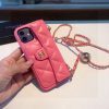 CHANEL チェーン付きスマホケース ピンクブラック