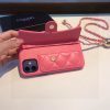 CHANEL チェーン付きスマホケース ピンクブラック