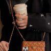 CHANEL チェーン付きスマホケース オレンジ