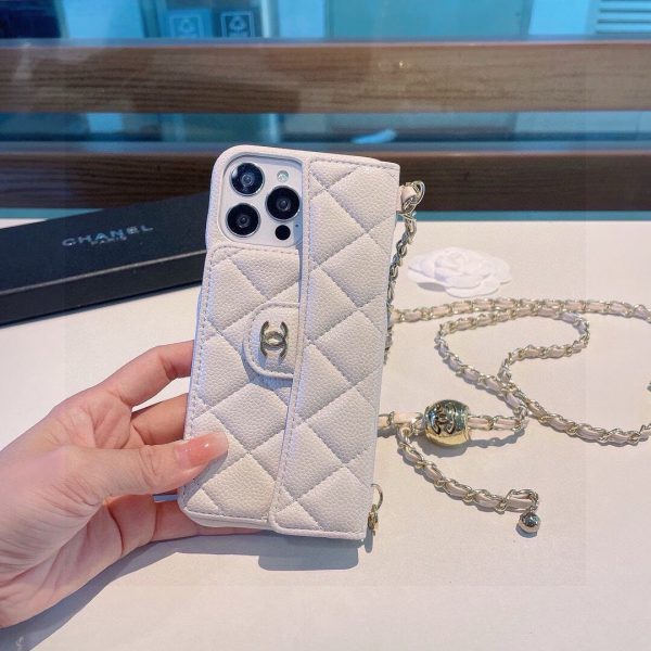 CHANEL ロングウォレット風スマホケース ホワイト