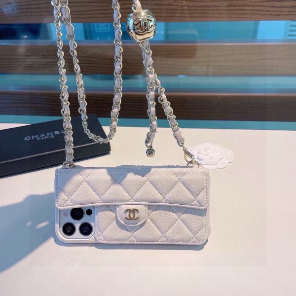CHANEL ロングウォレット風スマホケース ホワイト