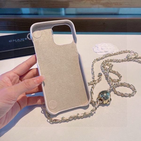 CHANEL ロングウォレット風スマホケース ホワイト