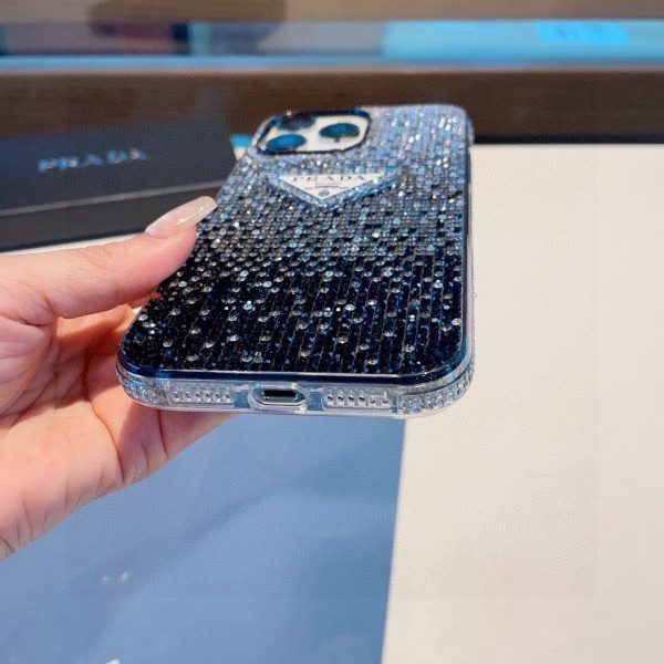PRADA ストーン付きスマホケース グラデーションブラック