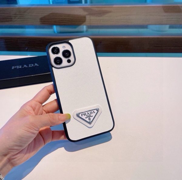 PRADA ヌメ革スマホケース ホワイトブラック
