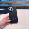 PRADA ヌメ革スマホケース ブラック