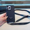 PRADA ヌメ革スマホケース ブラック