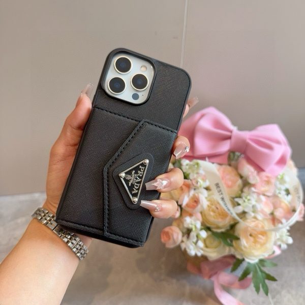 PRADA ヌメ革スマホケース ブラック