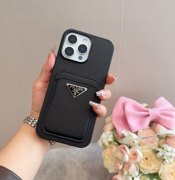 PRADA ヌメ革スマホケース ブラック