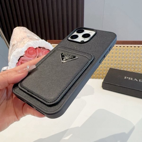PRADA ヌメ革スマホケース ブラック
