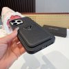 PRADA ヌメ革スマホケース ブラック