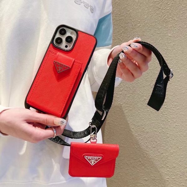 PRADA ヌメ革スマホケース レッド