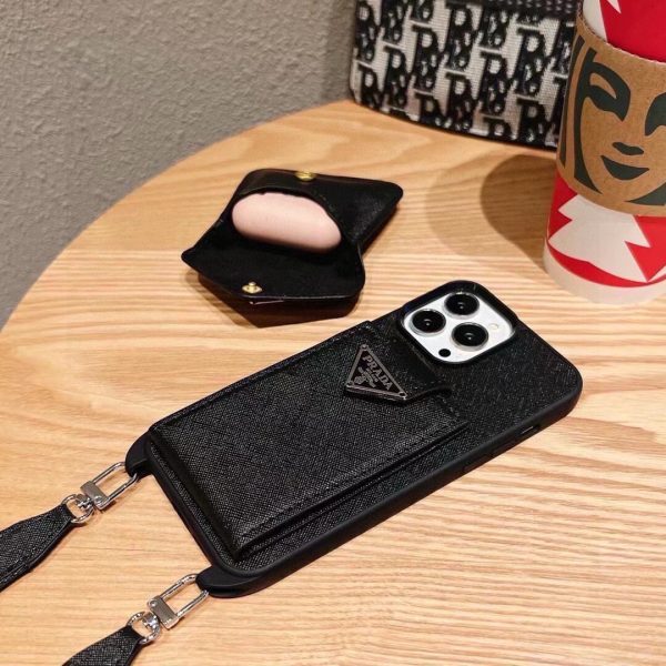 PRADA 三角ロゴカードポケットケース ブラック