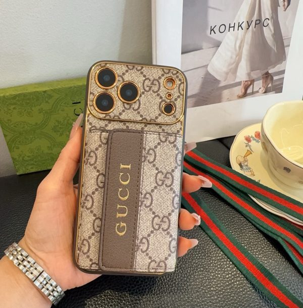 GUCCI GG柄ウォレットスマホケース ベージュ