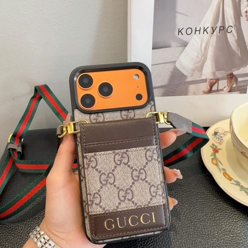 13434382712936233 GUCCI GG柄カードケース カーキ