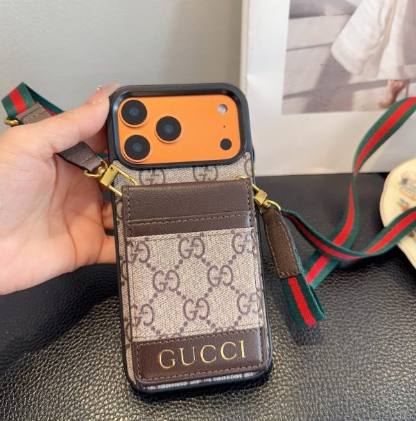 GUCCI GG柄カードケース カーキ