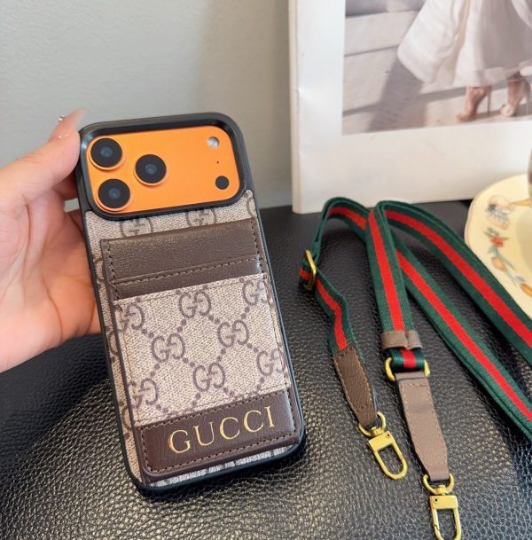 GUCCI GG柄カードケース カーキ