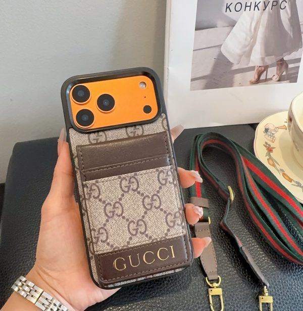 GUCCI GG柄カードケース カーキ