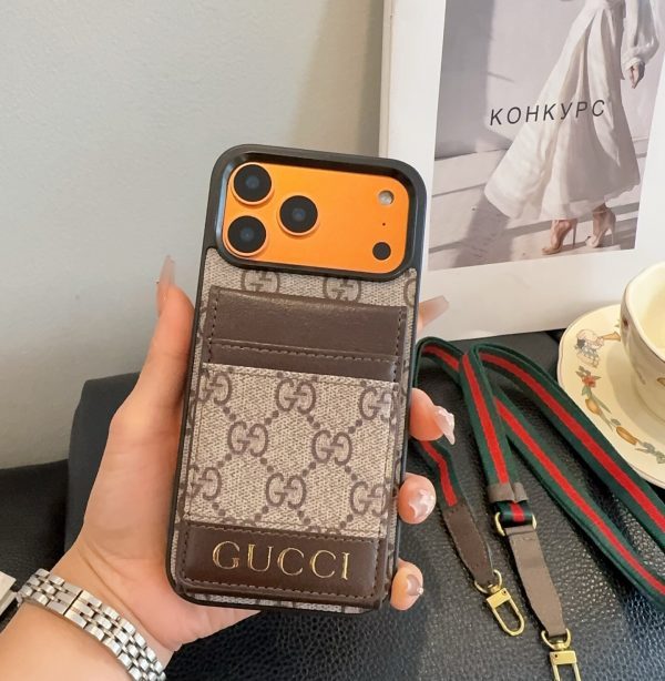 GUCCI GG柄カードケース カーキ