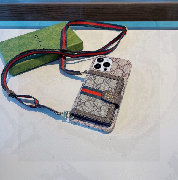 GUCCI GG柄カードケース ブラウン