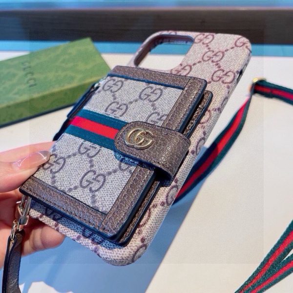 GUCCI GG柄カードケース ブラウン