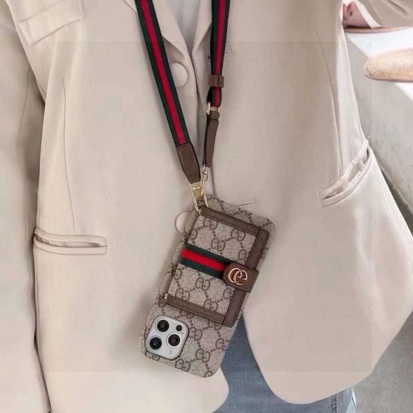 GUCCI GG柄カードケース ブラウン