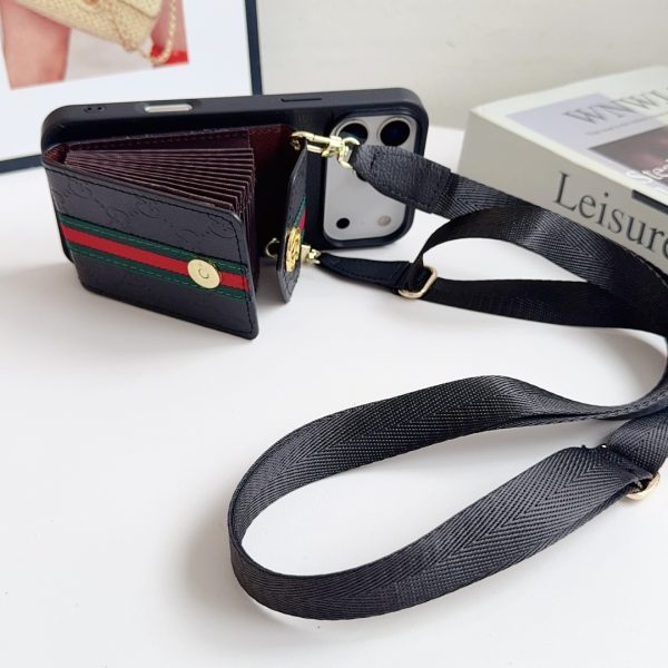 GUCCI エンボスウォレットケース オレンジ