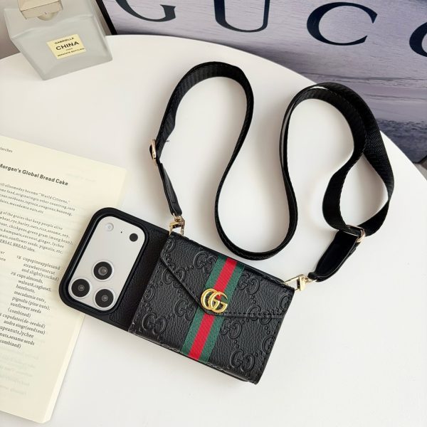 GUCCI エンボスカードケース オレンジ