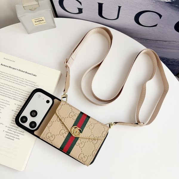 GUCCI エンボスカードケース オレンジ