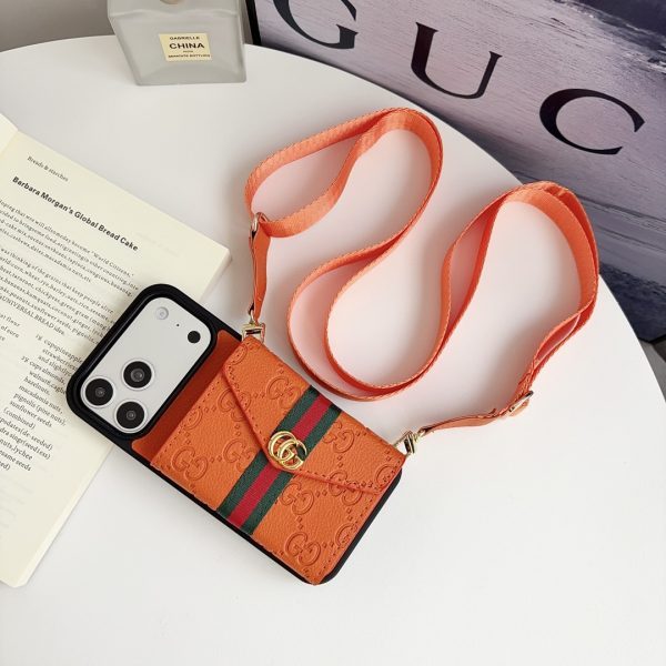 GUCCI エンボスカードケース オレンジ